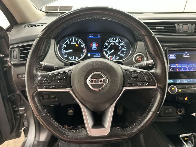 2018 Nissan Rogue SV - 6