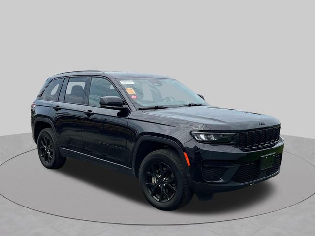 Diamond Black Crystal Pearlcoat 2025 Jeep Grand Cherokee SUV / Crossover Four-Wheel Drive 8-Speed Automatic
