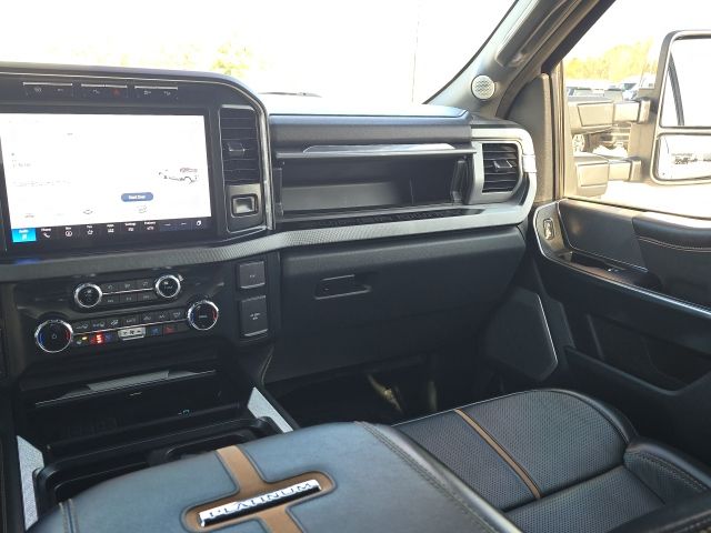 2024 Ford F-250SD Platinum:168065A2