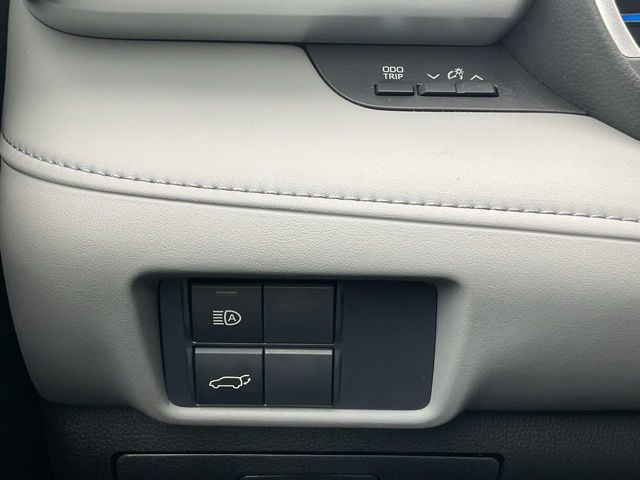 Used 2021 Toyota Highlander Hybrid SUV
