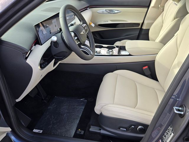 2027 Genesis Gv70