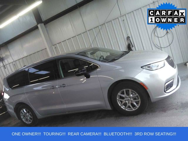 Silver Mist Clearcoat 2024 Chrysler Pacifica Touring L FWD Minivan Front-Wheel Drive 9-Speed Automatic