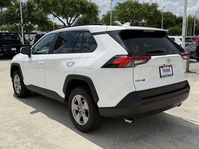 2025 Toyota RAV4 XLE - 5