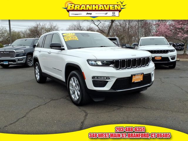 Bright White Clearcoat 2023 Jeep Grand Cherokee Limited 4WD SUV / Crossover Four-Wheel Drive 8-Speed Automatic