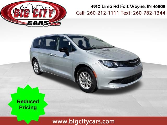 Silver Mist Clearcoat 2024 Chrysler Voyager Minivan Front-Wheel Drive 9-Speed Automatic