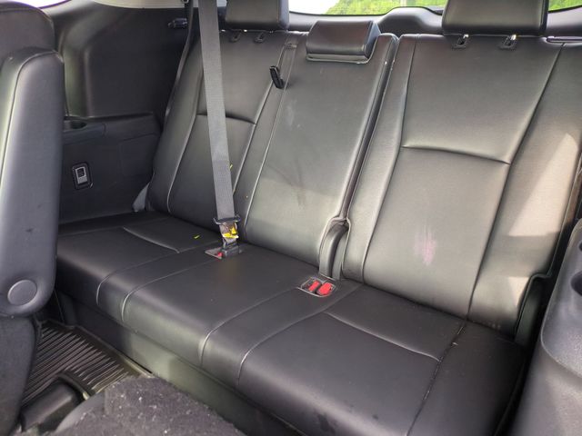 Used 2023 Beige Toyota XLE image 31