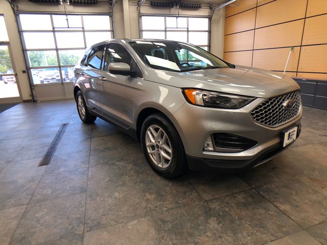Silver Metallic 2024 Ford Edge SUV / Crossover All-Wheel Drive 8-Speed Automatic