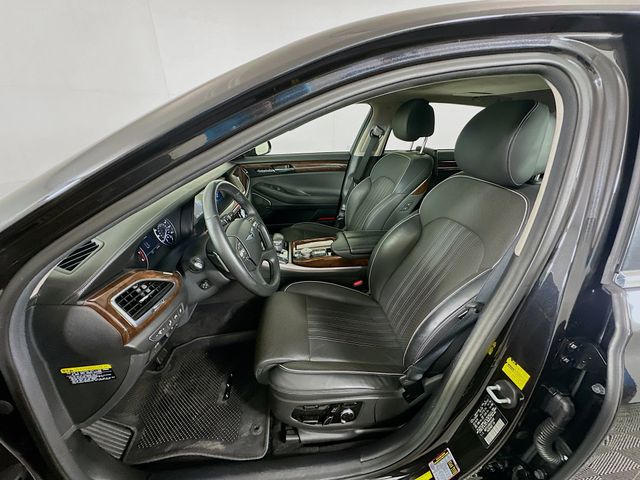 Thumbnail: 2019 Genesis G90 - 22