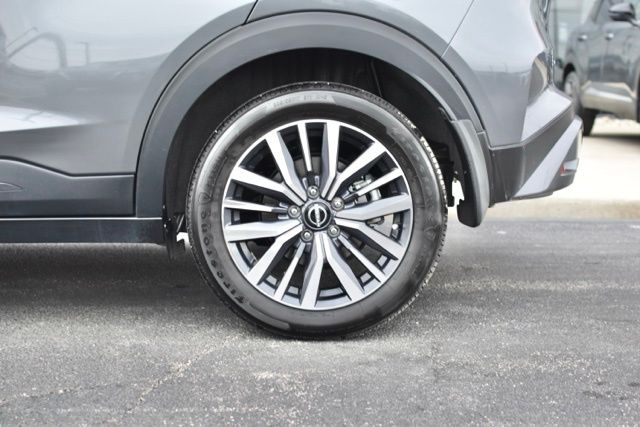 Used 2024 Nissan Kicks SV 4D Sport Utility