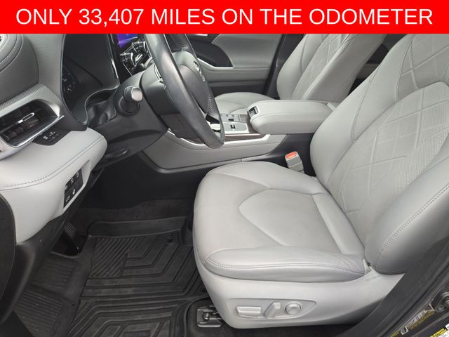 Used 2023 Toyota Highlander SUV