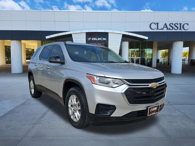 Silver Ice Metallic 2021 Chevrolet Traverse LS FWD SUV / Crossover Front-Wheel Drive 9-Speed Automatic