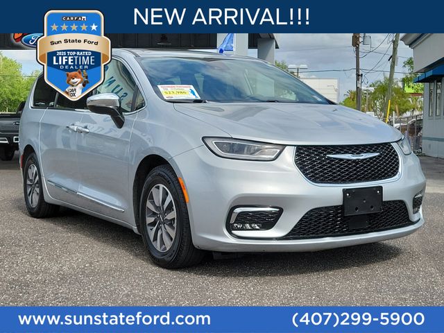 2023 Chrysler Pacifica Hybrid Limited FWD