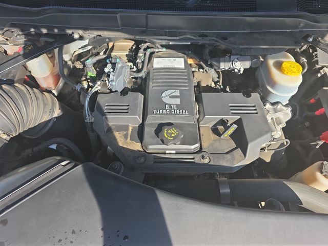 Used 2022 Diamond Black Ram Laramie image 30