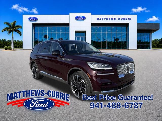 Diamond Red Metallic Tinted Clearcoat 2023 Lincoln Aviator SUV / Crossover All-Wheel Drive Automatic