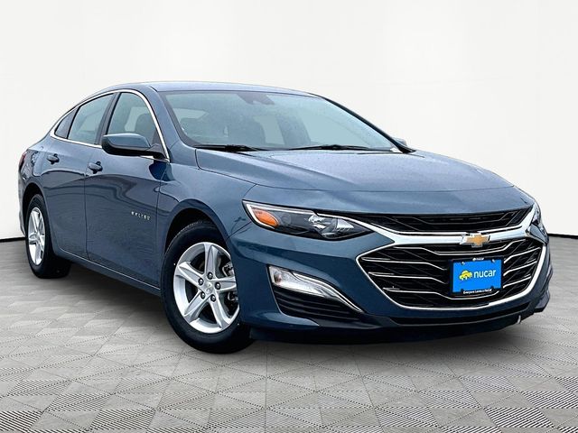 Lakeshore Blue 2024 Chevrolet Malibu Sedan Front-Wheel Drive Continuously Variable Transmission