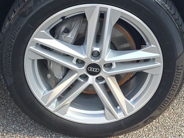 2022 Audi Q5 e:46803A