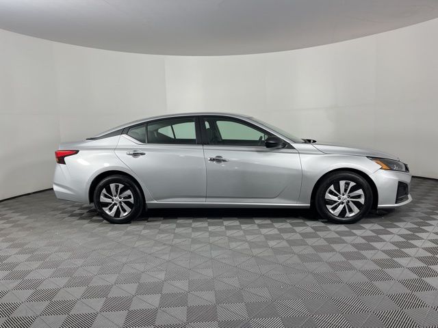 2024 Brilliant Silver Metallic Nissan Altima 2.5 S FWD Sedan