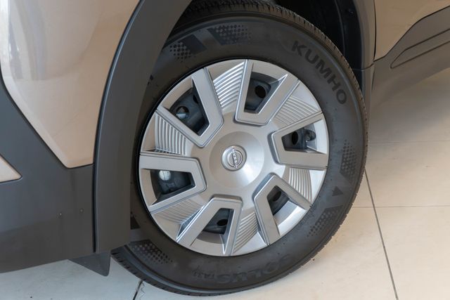 Used 2025 Nissan Kicks SUV