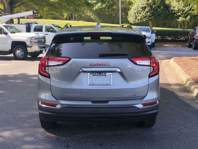 Used 2024 Silver GMC AT4 image 4
