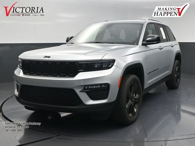 Silver 2024 Jeep Grand Cherokee SUV / Crossover Four-Wheel Drive 8-Speed Automatic