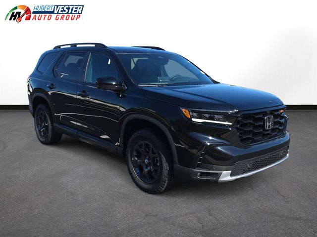 2025 Honda Pilot TrailSport photo 2