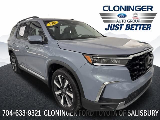 Diffused Sky Pearl 2025 Honda Pilot Touring+ FWD SUV / Crossover Front-Wheel Drive Automatic
