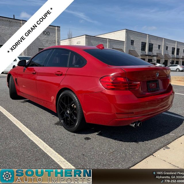 View vehicle photo 4