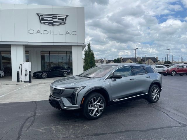 Argent Silver Metallic 2026 Cadillac OPTIQ Luxury RWD SUV / Crossover Rear-Wheel Drive 1-Speed Automatic