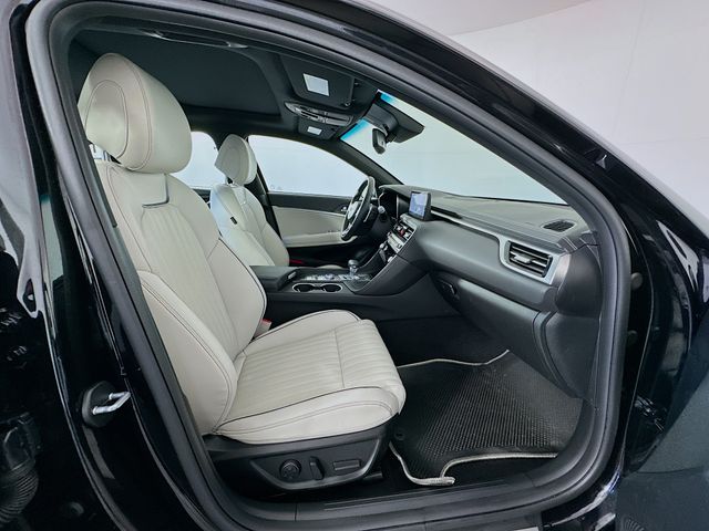 Thumbnail: 2025 Genesis G70 - 30