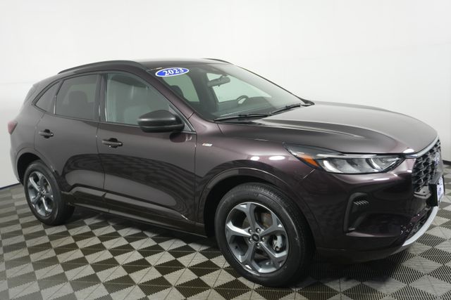  2023 Ford Escape ST-Line AWD   