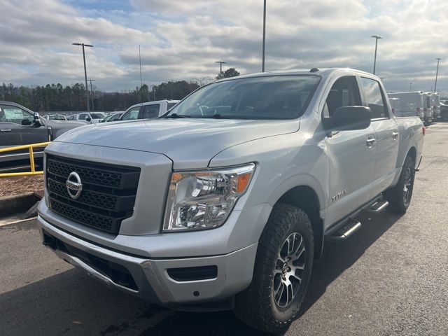 2021 Nissan Titan SV 3