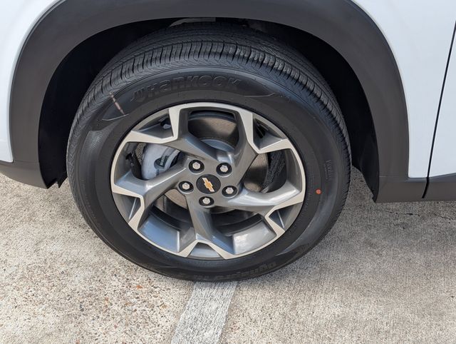 New 2026 White Chevrolet LT image 9