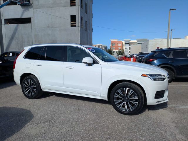 2022 Volvo XC90 T5 Momentum FWD