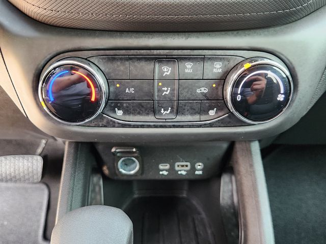 2023 Chevrolet TrailBlazer LT White at AutoSavvy Houston Southwest