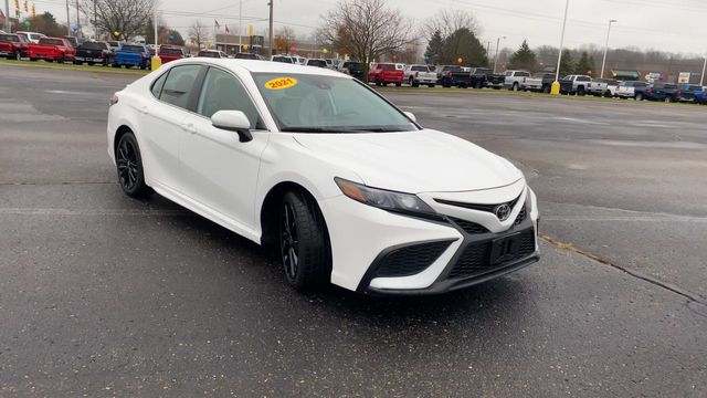 2021 Toyota Camry SE 2