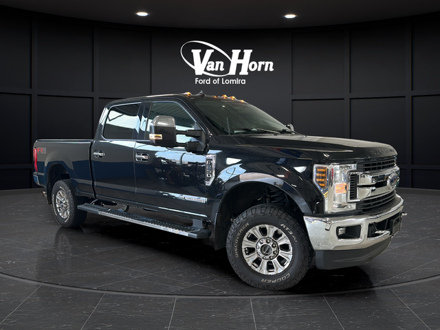 2019 Ford F-250 Super Duty Negro (Black Metallic) Camioneta Todo terreno 6 velocidades Automática