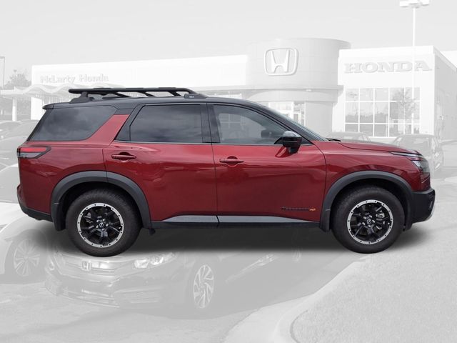 View vehicle photo 5