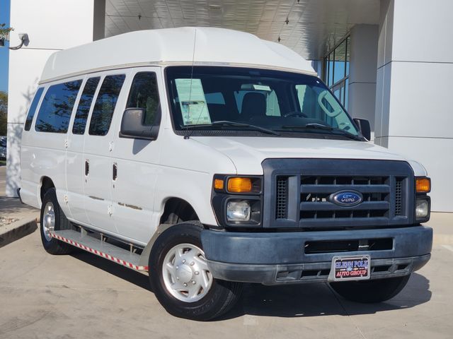 Oxford White 2014 Ford E-Series Van Rear-Wheel Drive 4-Speed Automatic Overdrive