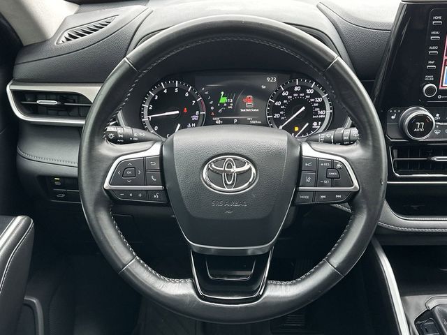 2020 Toyota Highlander XLE 10