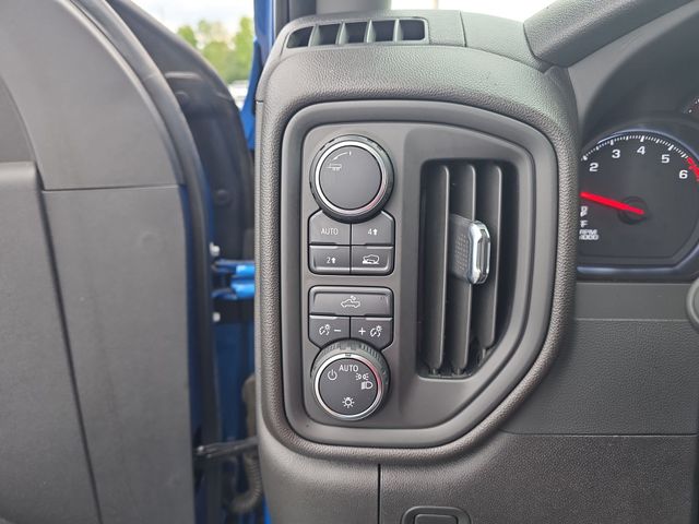 Used 2023 Blue Chevrolet Custom image 26