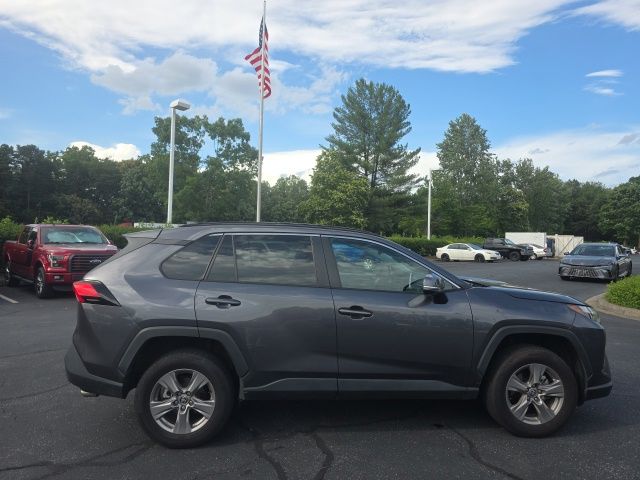 2023 Toyota RAV4 XLE - Photo 9