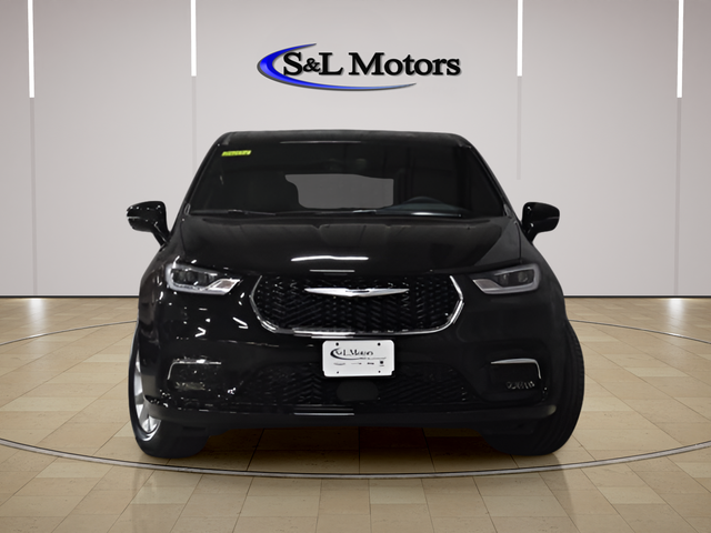 View vehicle photo 2