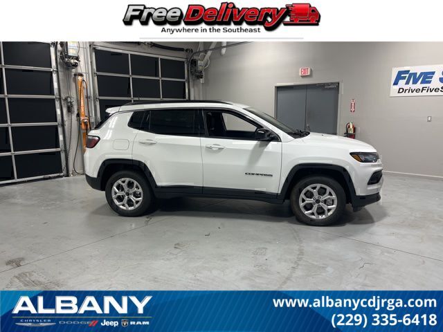 2026 Jeep Compass Latitude 4WD