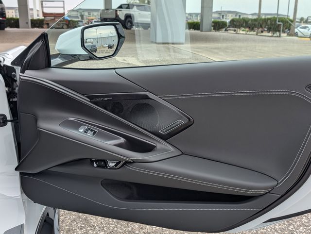 New 2026 White Chevrolet Z06 image 17