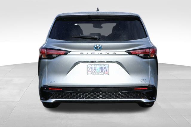 2021 Toyota Sienna XSE 20