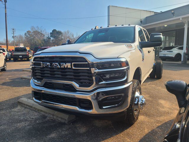 2026 RAM 3500 Chassis Tradesman Crew Cab LB DRW 4WD