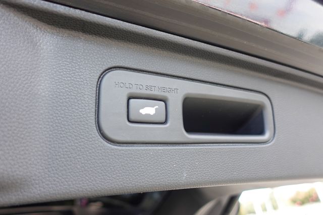 Used 2025 Honda Pilot SUV