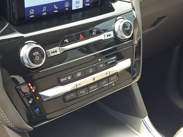 2023 Ford Explorer Platinum:B02247