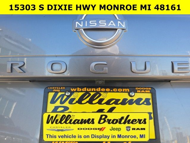 2024 Nissan Rogue SV - Gun Metallic exterior view 8