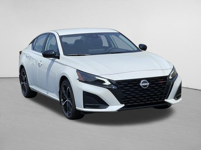 Pearl White Tricoat 2026 Nissan Altima Sedan Front-Wheel Drive Continuously Variable Transmission
